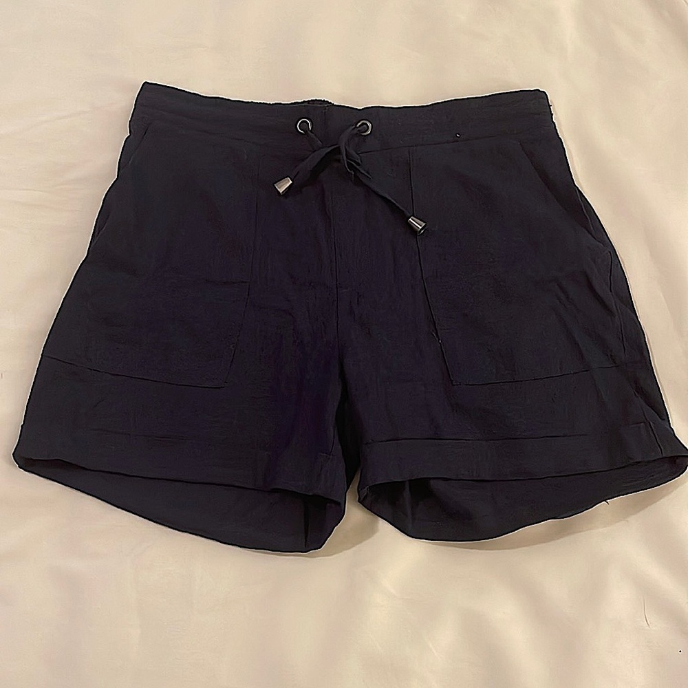 Atmosphere navy blue linen shorts